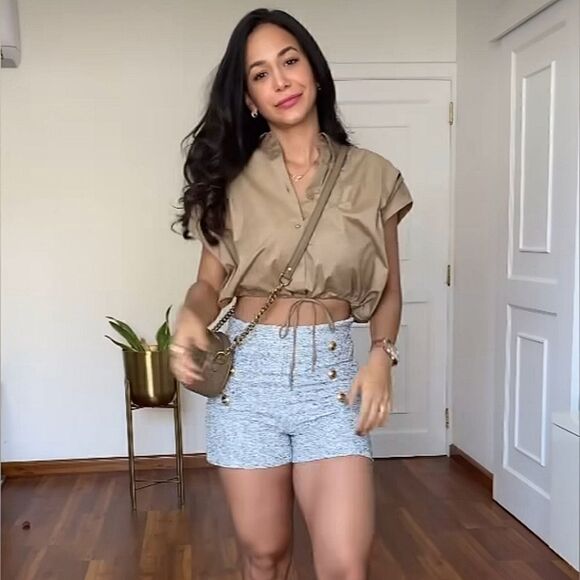 ZARA TEXTURED TWEED SHORTD WITH GOLD BUTTONS BLUE AND WHITE - Picture 5 of 14